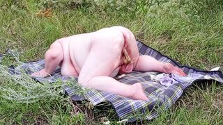 Wild bush escapade with buxom bombshell's self-service sensual surrender
