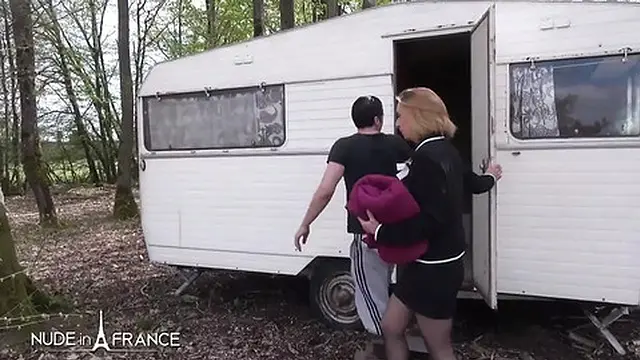 Rich housewife gets brutal anal👌 outdoor gangbang by rough gardening handsman