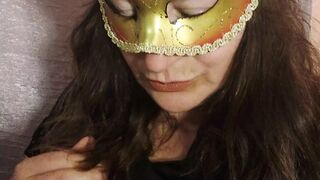 Blowjob Frenzy with the Hottest Middle-Aged Housewife