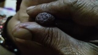 Innocent teens lacing lips on uncle's erecting cock🍆