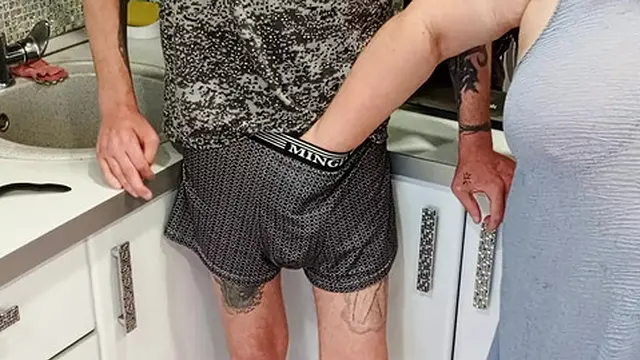 milf pleases me while I shoot in her mouth