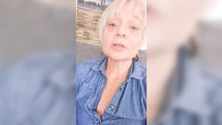Granny Gets Her Pervy On with a Raunchy Rubber Dick🍆