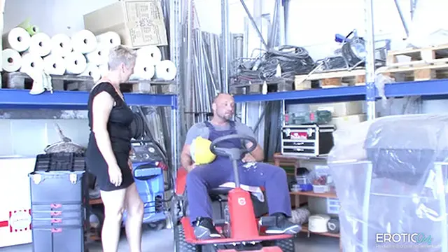 Workplace seduction with a matureshot