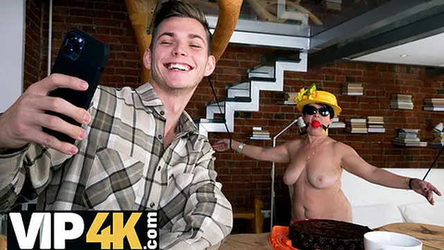 SHAME4K  Man snaps pics with naked older woman and tempts her into sex