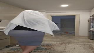 my big ass🍑 stepmom gabriella bakes naked while teasing me with giant booty