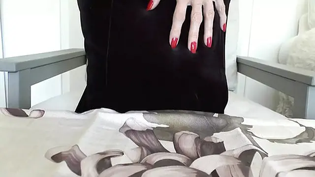 Delicate Hands &mdash;  Crimson Nails &mdash;  JOI Lady Victoria Valente