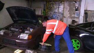 Sultry Mature with Massive Bust Enjoys Rough Sex in the Workshop with Large Dick🌭