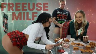 Horny🥵 MILF Paisley Porter Gets F*cked By Her Stepfamily's Members During Xmas