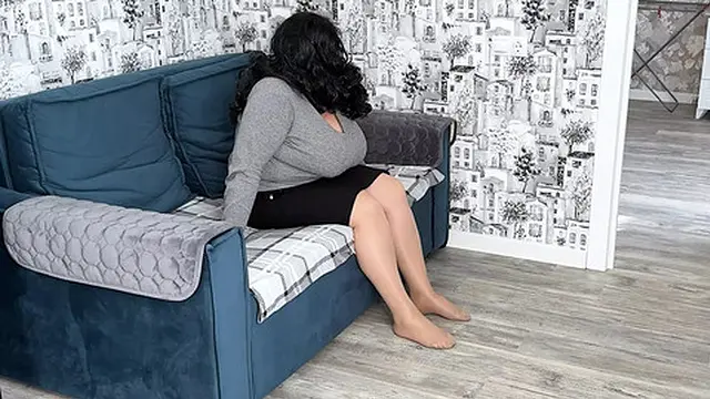 Mature milf lets him fuck her anus