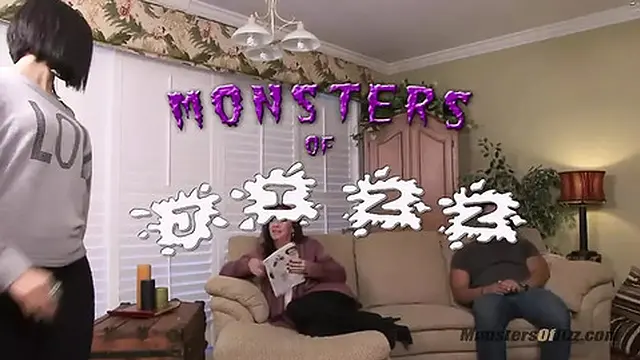 milf and girlfriend trade in oral😜 pleasure