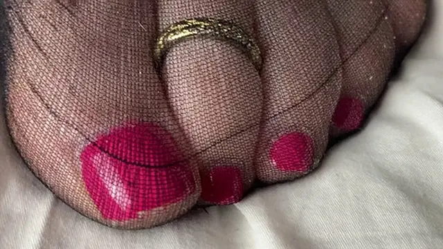 Mrs Mature Feet lets her foot boy touch and sniff her toes and feet