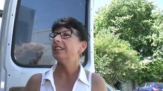 Tattooed milf pussy fucking in dogging position