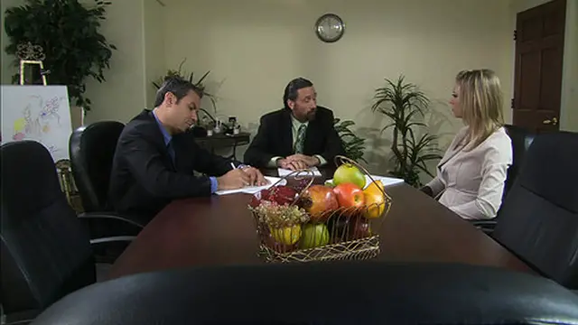 Office worker seduces boss′s wife in private🤫 office