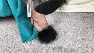Mrs Mature Feet giving you all a very sexy shoe dangle and toe wiggle with a pair of her stripper heels