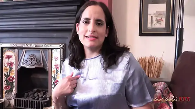 Stepauntjudysxxx - Your Busty MILF Landlady Lorelei Dives Into Milf Porn