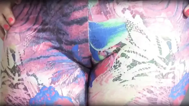 Sweet wife′s bold seduction