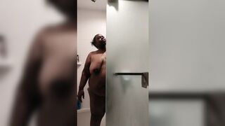 Dirty Ebony BBW Slut Gets Clean After Nasty Deep-throat-blowjob