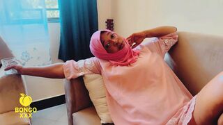 Beautiful Mature British Hijab Muslim MILF Can Handle a BBC