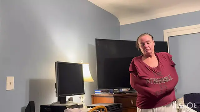 milf craves your mouth and cock🌭 deep 