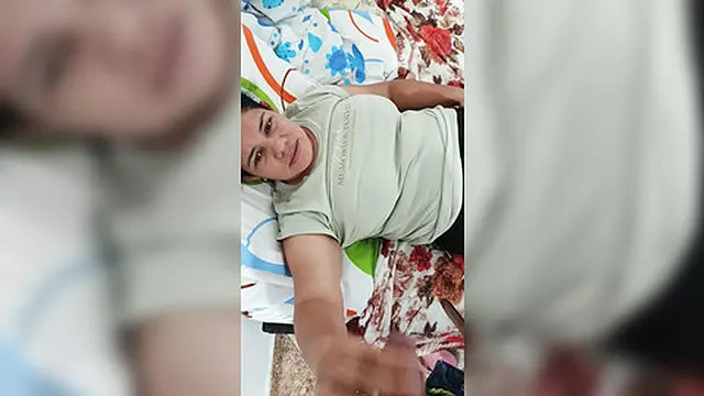 Hot Babe Devours Your Cock🍆