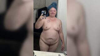 Trying out my New anal vibrating toy with BOB