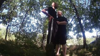 girlfriend gives a public blowjob in the park