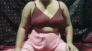 Desi Bhabi Big Tits Show  Boobs Playing