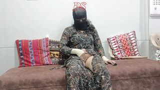 Desi Hot Bhabhi Pussy Fingring