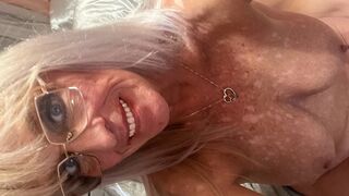 I love my pretty pierced pussy