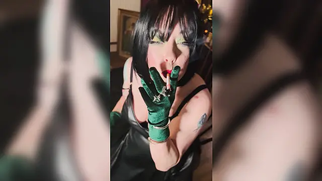 Your Smoking Leather Mistress Tina Snua Smokes 1 Cork Cigarette For You In Velvet Gloves