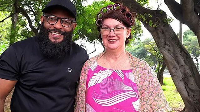 BBW Mature Gets Her Ass Stretched During a Bus Ride