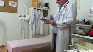 Mature Gyno - Perfect Body Skinny MILF Recorded by Filthy Gyno Doc in Surgery