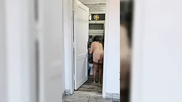 Hot busty milf knows how to speed up leaving the house