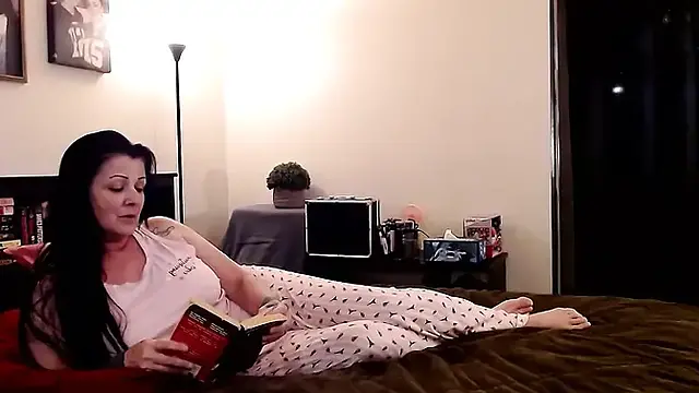 Spoiling Abby 69 Reverse Cowgirl Squat Strapon Pussy Eating