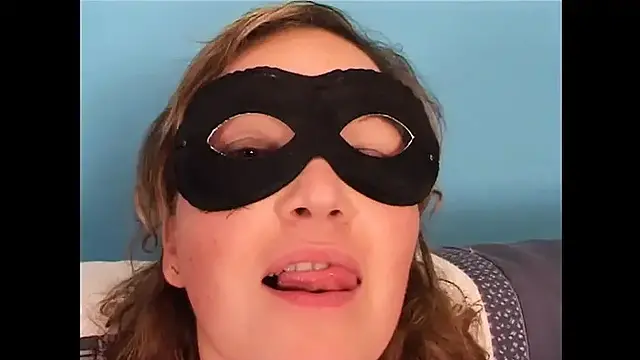 Cheating Housewife Wants a New Dick