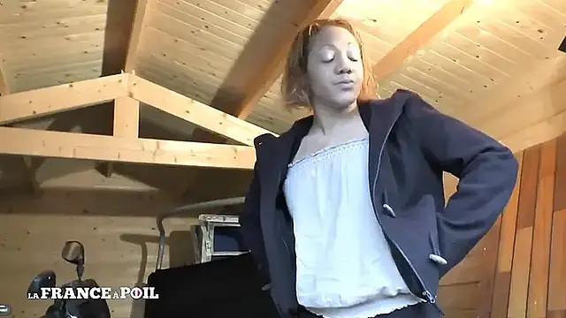 Cindy Gets Analized Outdoor in Threeway with Papy Voyeur