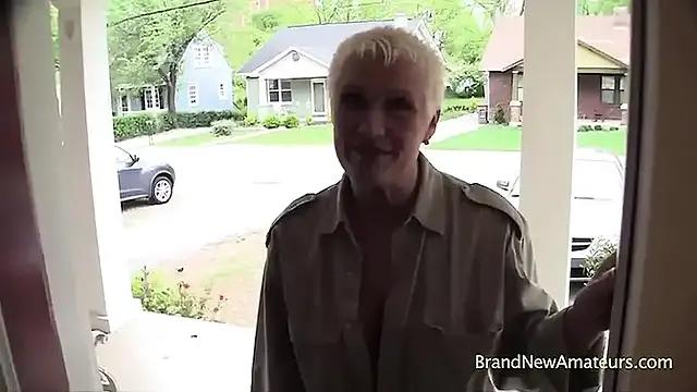 Voluptuous Blonde Sonja Deepthroat Action to Deep Pound Heat!