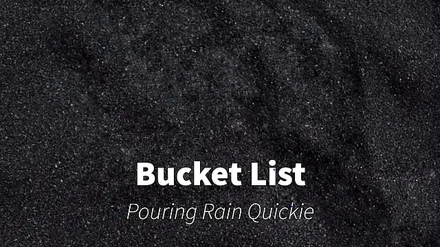 Amateur hotwife MATURE BABE plays in the rain