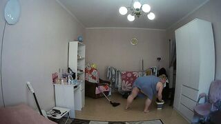 Mom-in-Law Shows Off in the Room