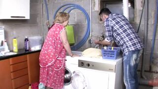 Granny shakes in the washer